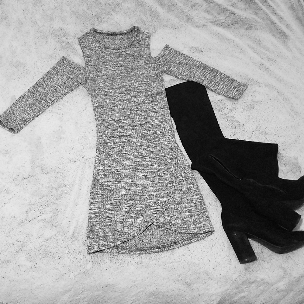 Grey body con dress with shoulder cut outs
